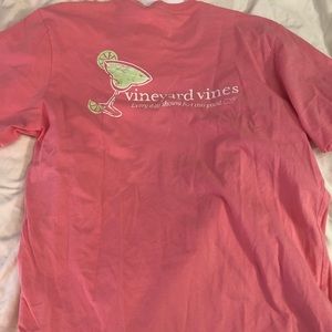 Vineyardv vines tshirt